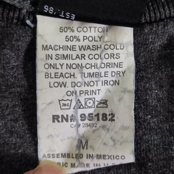 Etnies long sleeve lightweight pullover grey with graphic design men's size M - Picture 6 of 8